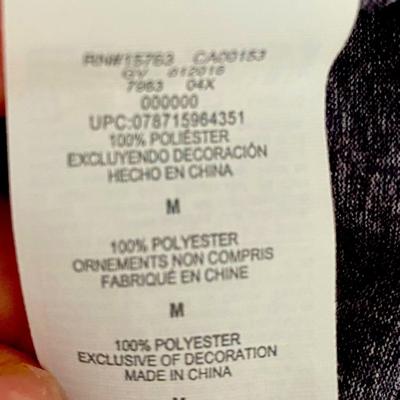 💜CHAMPION💜 T-Shirt in purple. Size medium. - Picture 7 of 8